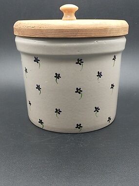 Vintage 1997 Handpainted Robinson Ransbottom Stoneware 1 PT Low Lidded Crock